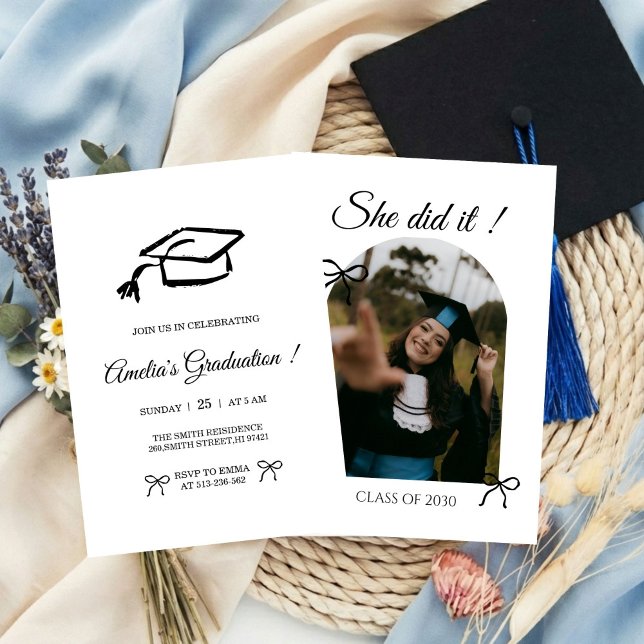 Black Hand drawn Bow graduation party invitation Einladung (Von Creator hochgeladen)
