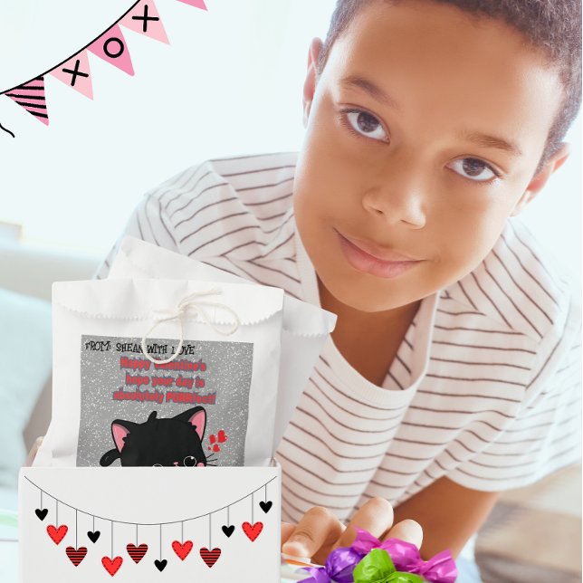 Black Kawaii Funny Valentine Kitten Geschenktütchen (Make someone happy with this goody bag just add your treats and spread the love.)