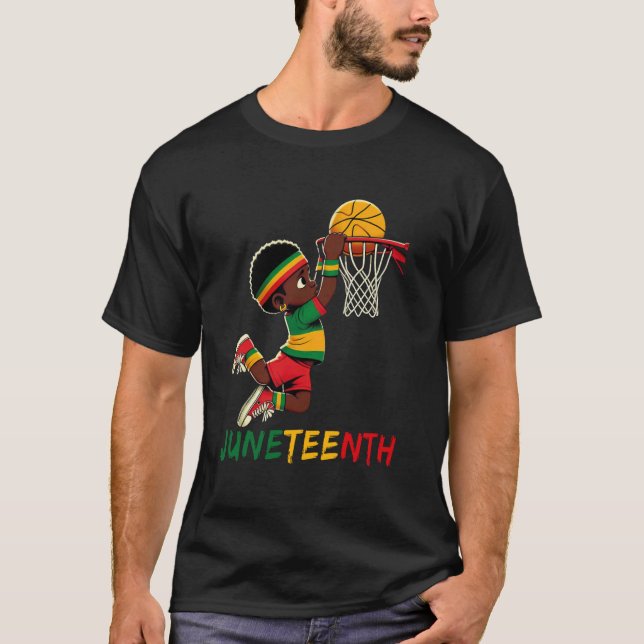 Black King Dunking A Basketball Juneteenth Boys Ki T-Shirt (Vorderseite)