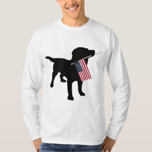 Black Lab Hund Holding 4. Juli Patriotic USA Flag T-Shirt