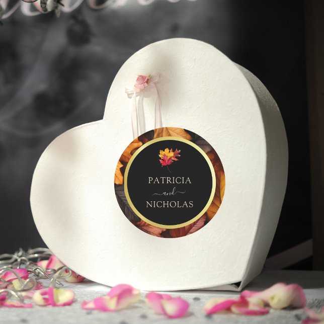 Black Magic trifft auf Rustikale Goldene Herbsthoc Runder Aufkleber (Von Creator hochgeladen)