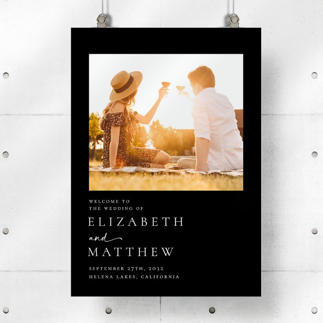 Black Modern Script Foto Wedding Willkommenszeiche Poster (Von Creator hochgeladen)