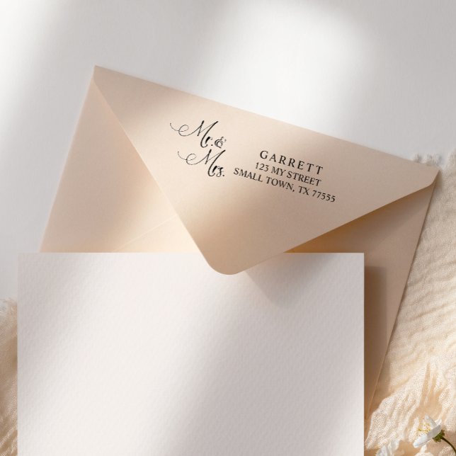 Black Modern Simple Script Wedding Mr. & Mrs. Permastempel (Von Creator hochgeladen)