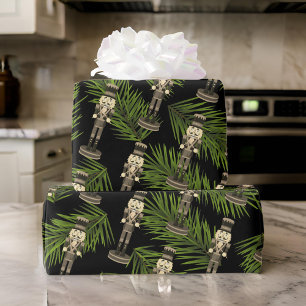 Black Nutcracker Soldier Green Spruce Geschenkpapier