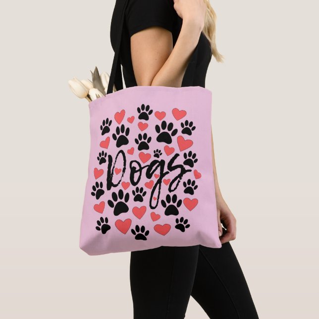 Black Paw Prints Red Hearts Typografie Pink (Von Nahem)