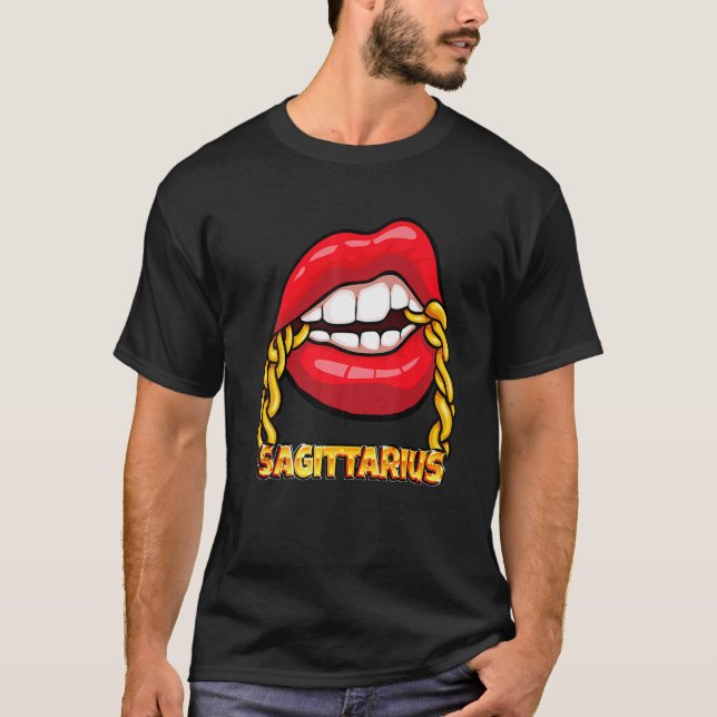 Black Queen Birthday Red Lips Chain Sagittario Zo T-Shirt (Vorderseite)