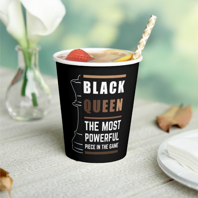 Black Queen das mächtigste Stück in Spiel 1 Pappbecher (In Situ)