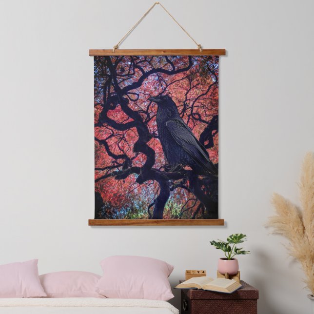 Black Raven und Gnarly Japanese Maple Tree Wandteppich Mit Holzrahmen (Schlafzimmer)