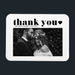 Black Retro Typografy Foto Hochzeit Vielen Dank Magnet<br><div class="desc">Feiern Sie Ihre Liebe und zeigen Sie Dankbarkeit mit unserem personalisierbaren Foto Hochzeit danke Ihnen Magnet! Dieser einzigartige Sake ist perfekt, um Ihre Lieben an Ihren besonderen Tag zu erinnern und gleichzeitig Ihren herzlichen Dank in einer denkwürdigen Weise auszudrücken. Es zeichnet sich durch Retro-fett Typografie und Herzüberlagerung aus. Personalisieren Sie...</div>