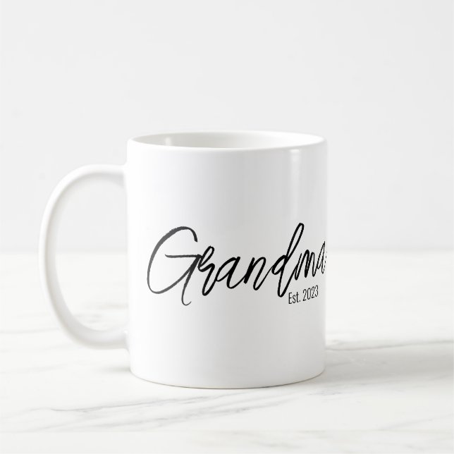 Black Script Typography Grandma Established Year Kaffeetasse (Links)