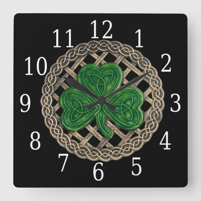 Black Shamrock and Celtic Knots Square Clock Quadratische Wanduhr (Vorderseite)