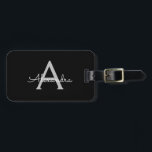 Black Silver Modern Script Girl Monogram Name Gepäckanhänger<br><div class="desc">Schwarz und Silber Monogramm Fügen Sie Ihren eigenen Namen Script Gepäcktasche Tag Die Tasche Tag macht den perfekten süßen 16 Geburtstag,  Hochzeit,  Brautparty,  Babydusche oder Junggeselinnen-Abschied Geschenk für jemanden,  der ihr Zimmer in Stil dekoriert.</div>