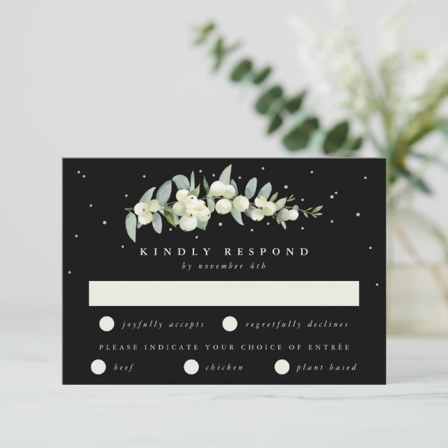 Black Snowberry+Eucalyptus Stem Wedding RSVP Karte (Stehend Vorderseite)