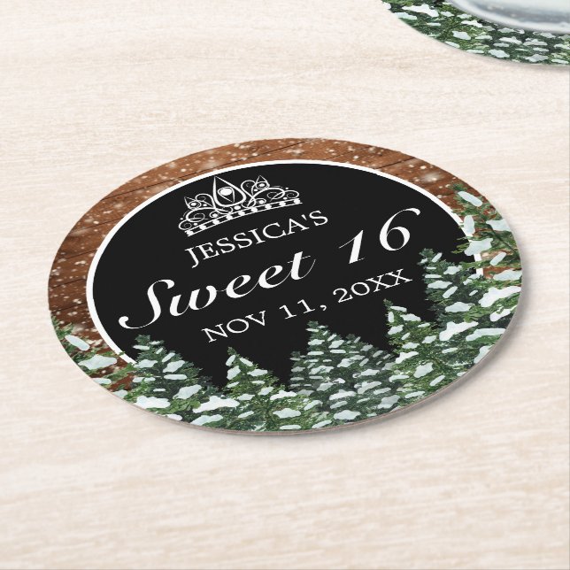 Black Snowy Wood & Forest Pine Tiara Sweet 16 Runder Pappuntersetzer (Angewinkelt)