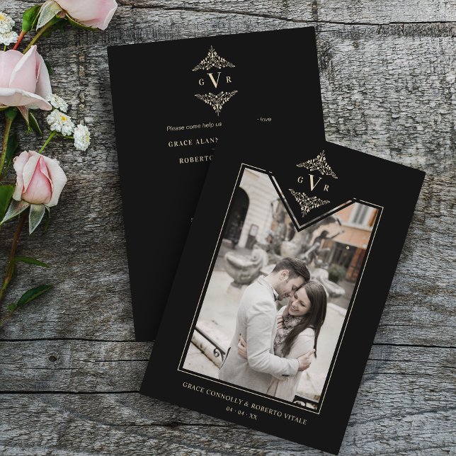 Black Sophisticy Blüh Chic Golden Initials Einladung (Von Creator hochgeladen)