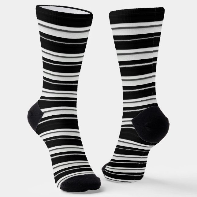 Black Stripe Socks – Bold Monochrome Style Socken (Gewinkelt)
