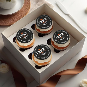 Black Stylish Halloween "Trick or Treat" Print Runder Aufkleber