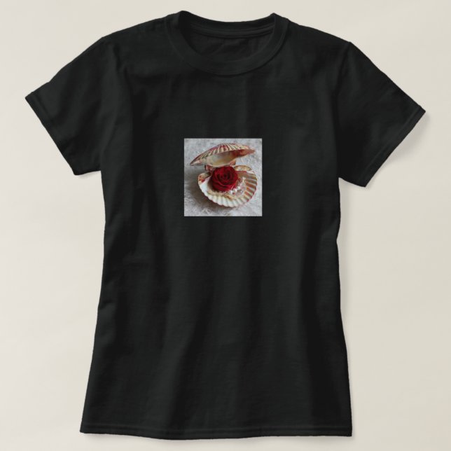 Black T-Shirt with Open Seashell, Rose & Pearl Ele (Design vorne)