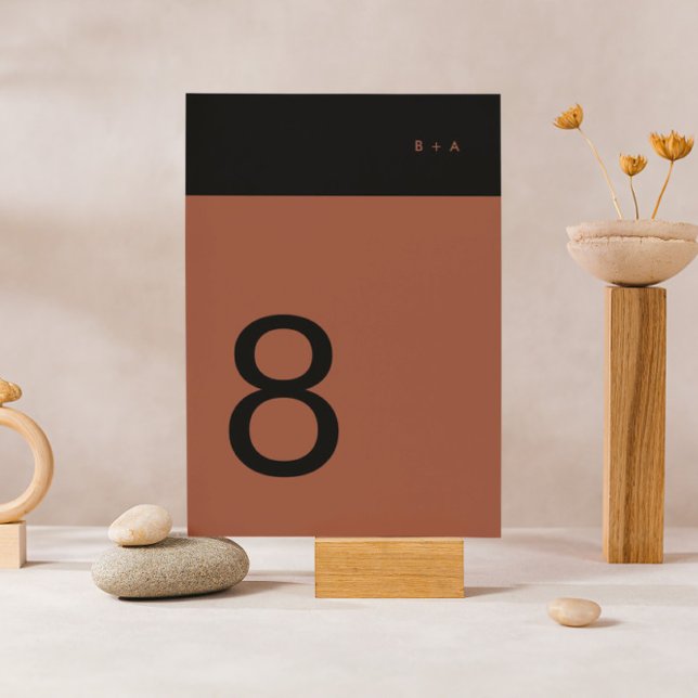 Black Terracotta auf dem Monte San Giorgio Tischnummer (Von Creator hochgeladen)