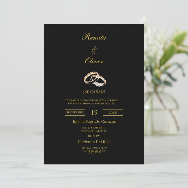 Black theme wedding ring Spanish Wedding Einladung (Stehend Vorderseite)
