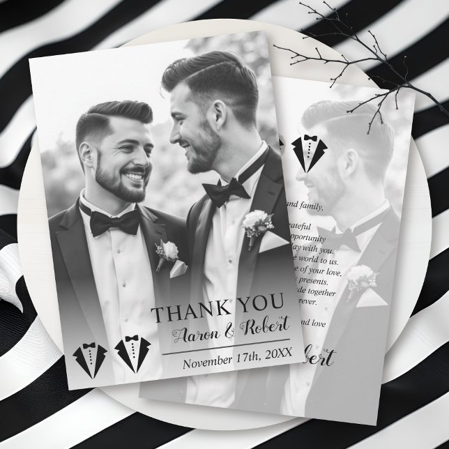 Black tuxedo two grooms gay wedding photo dankeskarte (Von Creator hochgeladen)