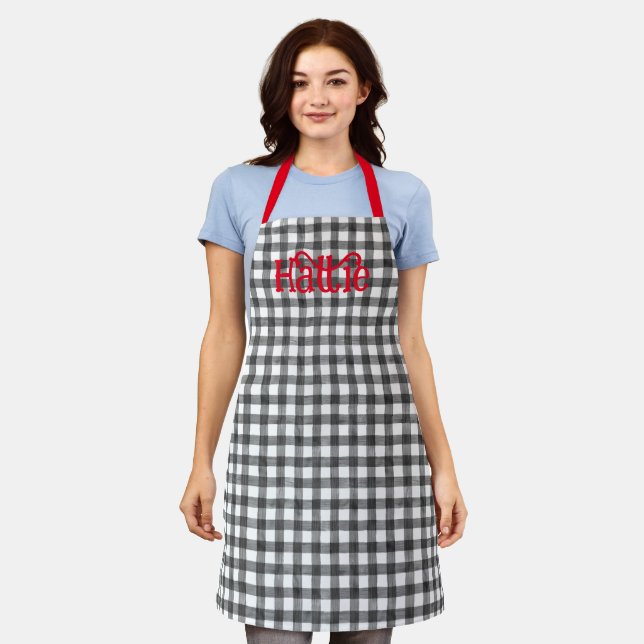 Black Watercolor Gingham Personalisierte Schürze (Getragen)