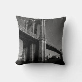 Black & White Brooklyn Bridge New York City Pillow Kissen
