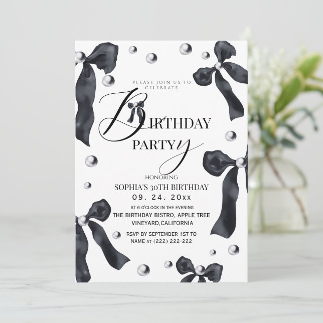 Black & White Elegant Bow Birthday Party  Einladung (Stehend Vorderseite)