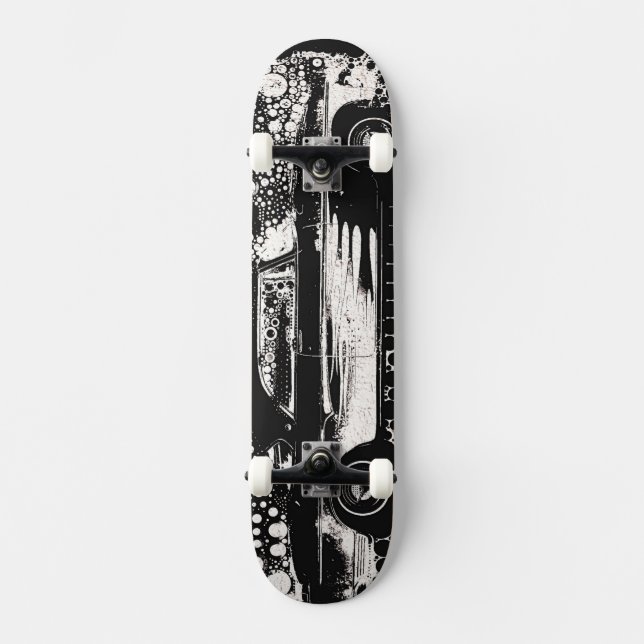 Black & White Flames Classic Skateboard (Vorderseite)