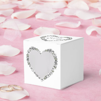 Black & White Floral Heart Wedding Favor Box Geschenkschachtel