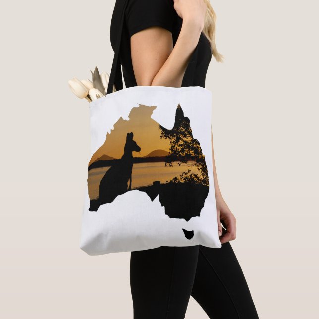 Black, White & Gold Kangaroo Sunset Australien (Von Nahem)