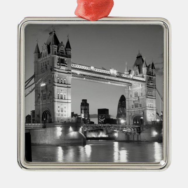 Black White London Tower Bridge Ornament Aus Metall (Vorne)