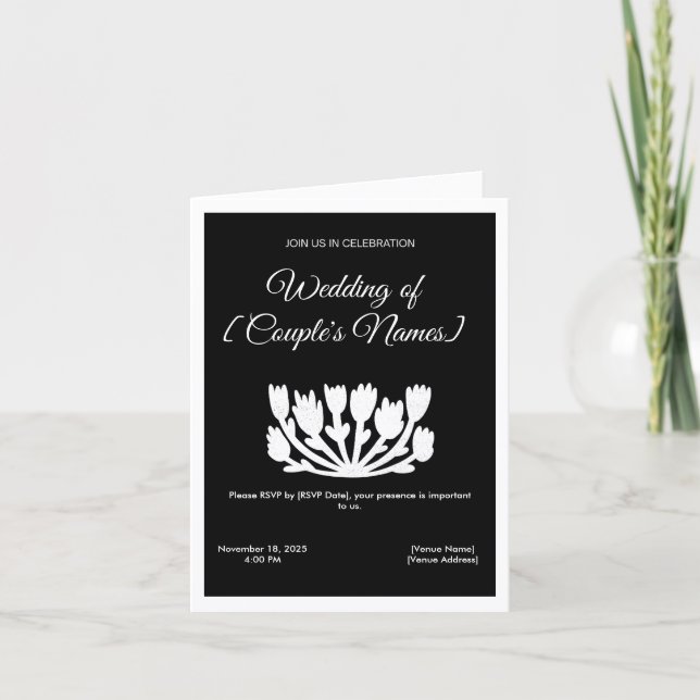 Black & White Minimalist Wedding Folded Invitation Einladung (Vorderseite)