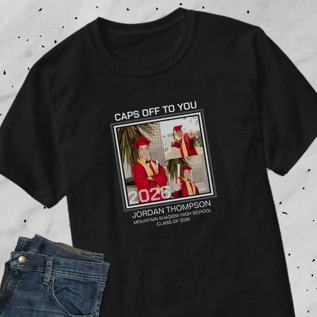 Black & White Photo Collage 2026 Grad Family Group T-Shirt (Von Creator hochgeladen)