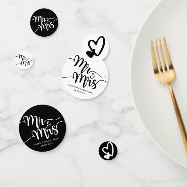 Black & White Script Mr. und Mrs. Hearts Wedding Konfetti (Gruppe)