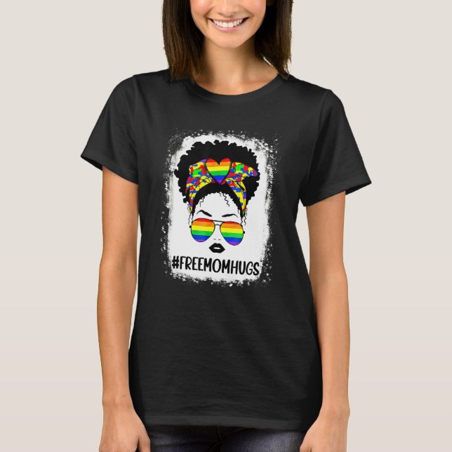 Black Womens Free Mom Hugs Messy Bun Lgbt Pride Ra T-Shirt (Vorderseite)