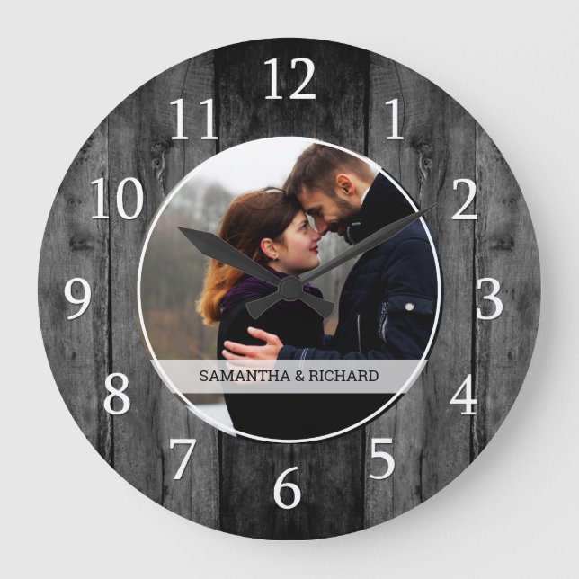 Black Wood Wedding Jubiläum Custom Foto Große Wanduhr (Vorderseite)