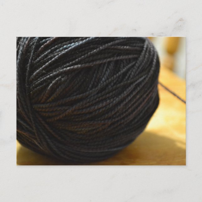 Black Yarn Postkarte (Vorderseite)
