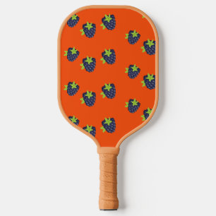 BlackBerry-Frucht auf Orange Pickleball Schläger