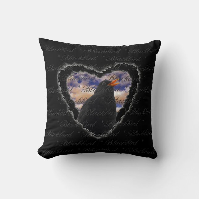 Blackbird Heart von Alexandra Cook Kissen (Vorderseite)