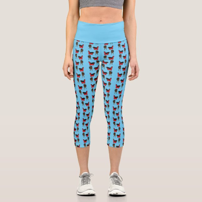 Blackbird Sleeping in Front of the TV Comic  Capri Leggings (Vorderseite)