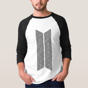 Blackwork Dreieck-Knoten versieht Shirt mit einem