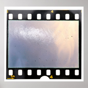 Blank 35 mm Filmrahmen oder Streifen auf weißem Hi Poster