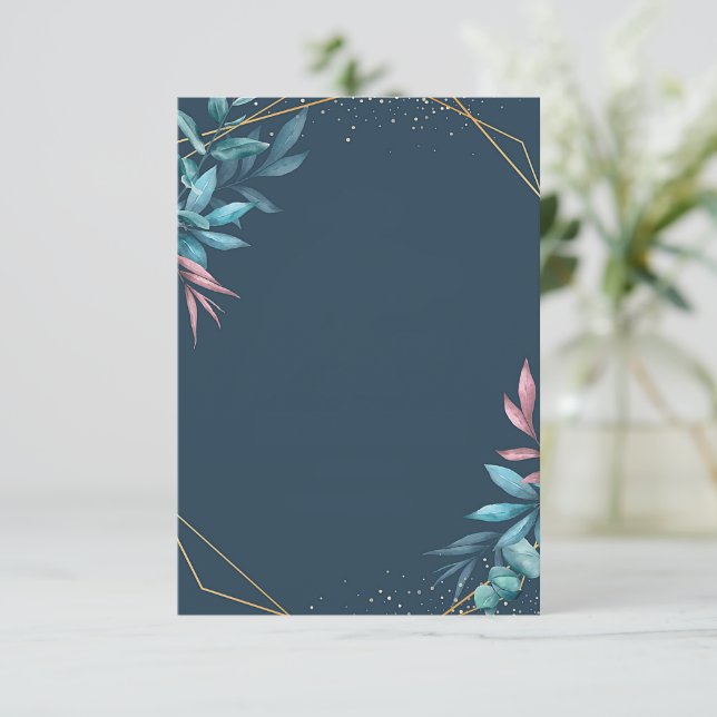 Blank Budget blau und rosa botanische Hochzeit Einladung (Stehend Vorderseite)