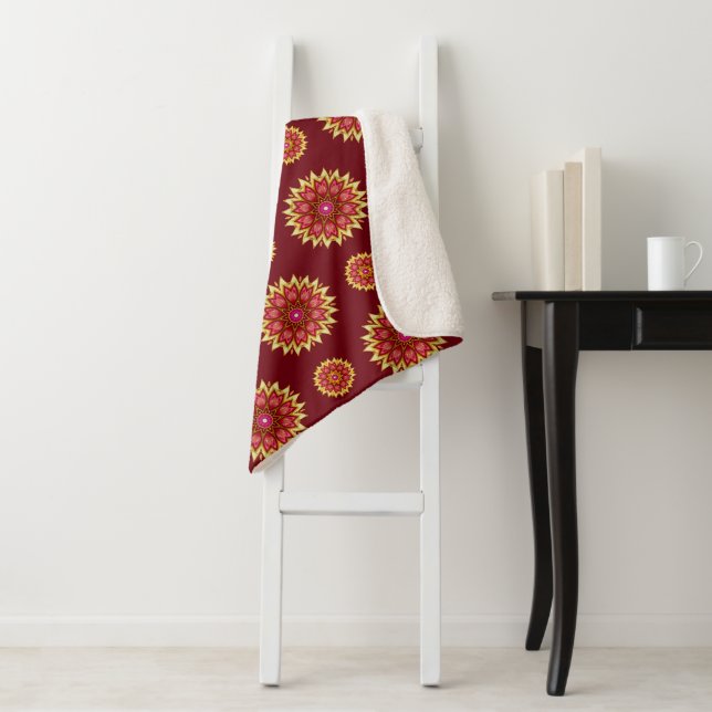Blanket-Blume über Burgund Sherpadecke (Beispiel)