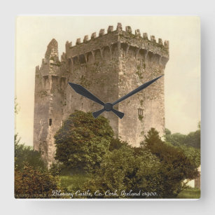 Blarney Castle clock, Co. Cork, Irland. Quadratische Wanduhr