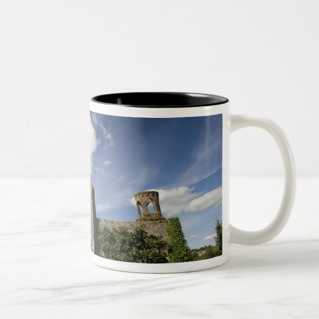 Blarney Castle, Irland Zweifarbige Tasse (Rechts)