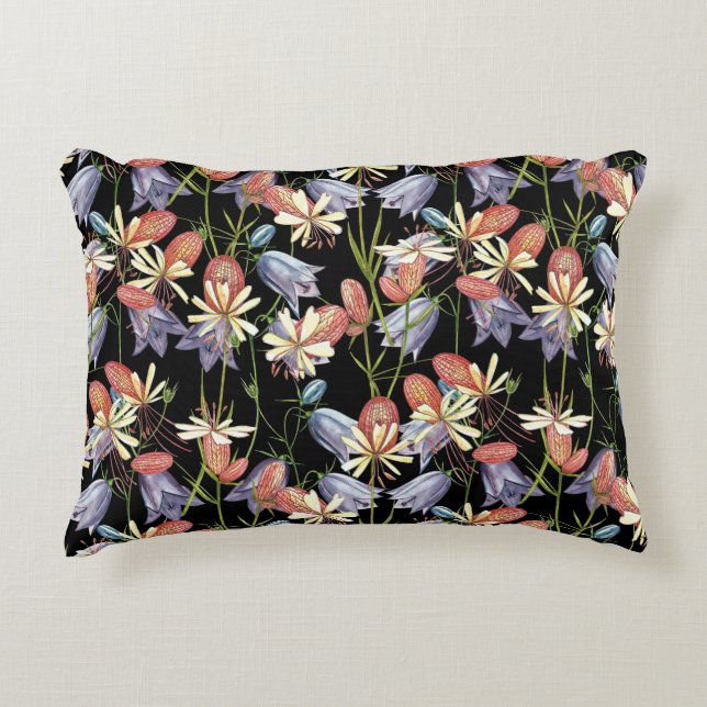 Blase Campion Glocken: Aquarellfarbene Blüten Dekokissen (Vorderseite)