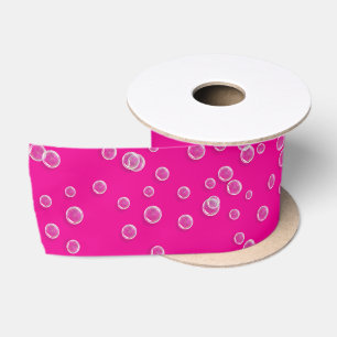 Blasen auf heiß rosa satinband