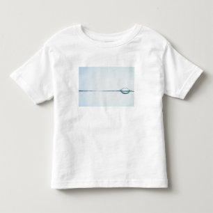 Blasen auf Wasser-Oberfläche Kleinkind T-shirt